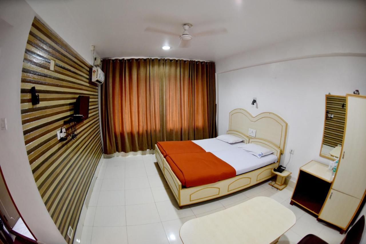 Hotel Sharada International Udupi Zewnętrze zdjęcie