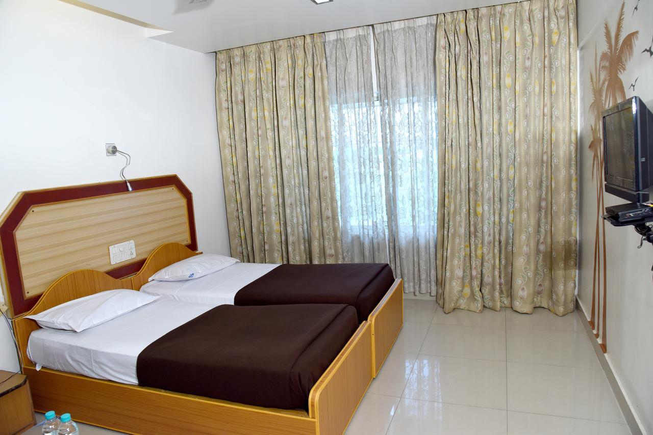 Hotel Sharada International Udupi Zewnętrze zdjęcie